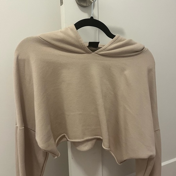 Beige/tan cropped hoodie, size medium but runs small - Picture 4 of 4